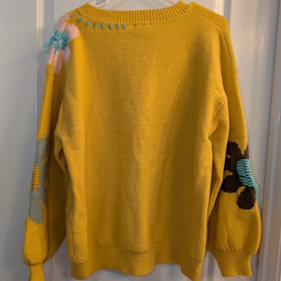 NWOT POL Yellow Floral Women's Sweater Sz Small - Picture 2 of 4